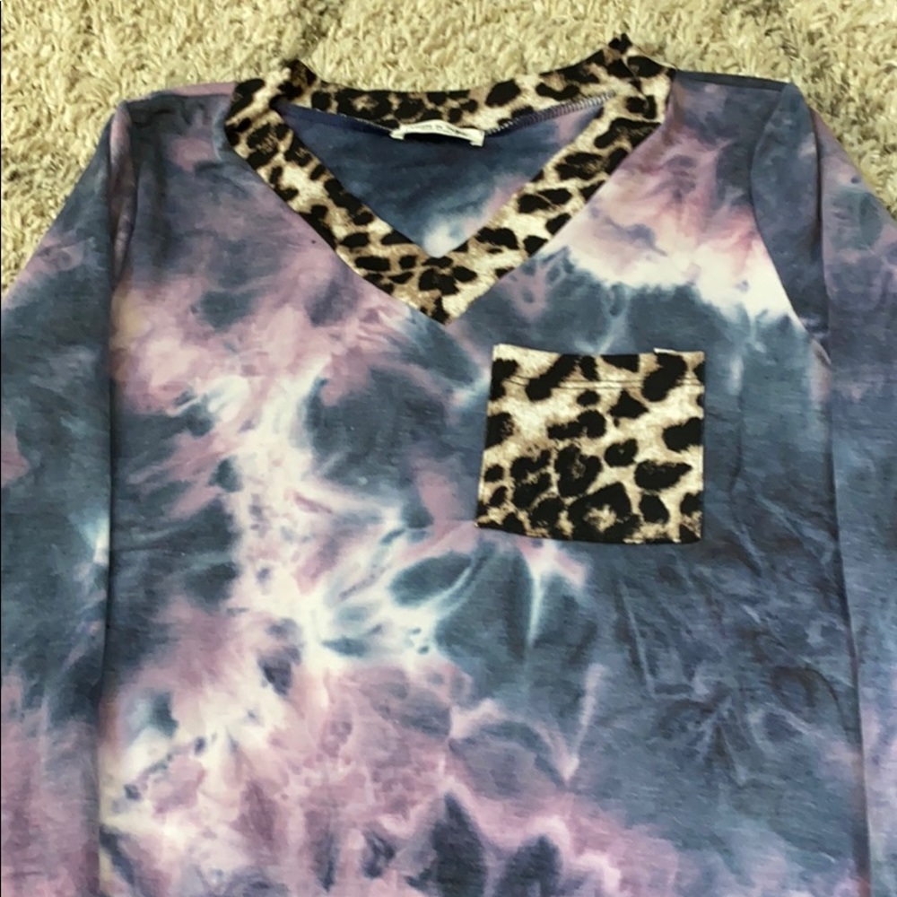 Cream n Sugar sweatshirt shirt. Size small